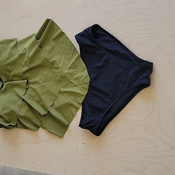 Women's Two Piece Swimsuit with Adjustable Strap and Front Flare - Picture 3 of 10